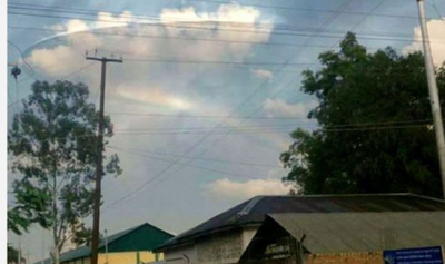 Huge cloaked UFO photographed travelling over China and India by many witnesses